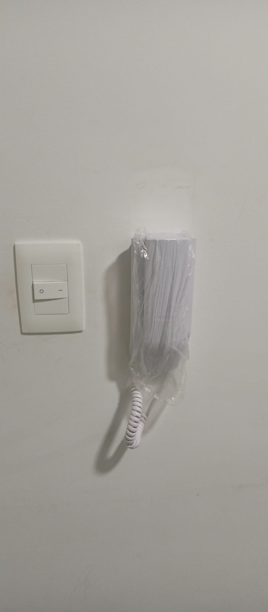 Teléfono interior instalado